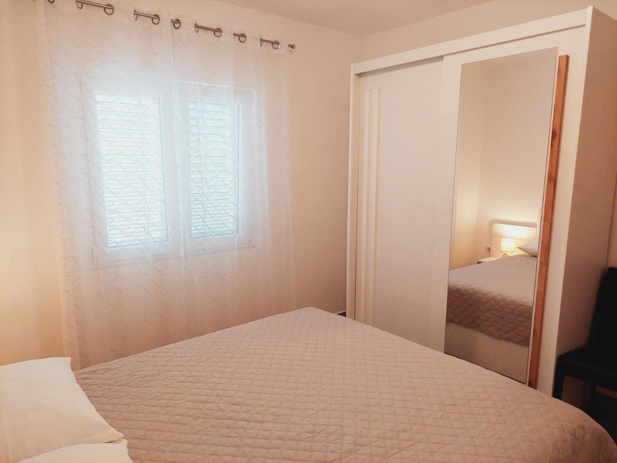 Apartments Nikola Caska Novalja Luaran gambar
